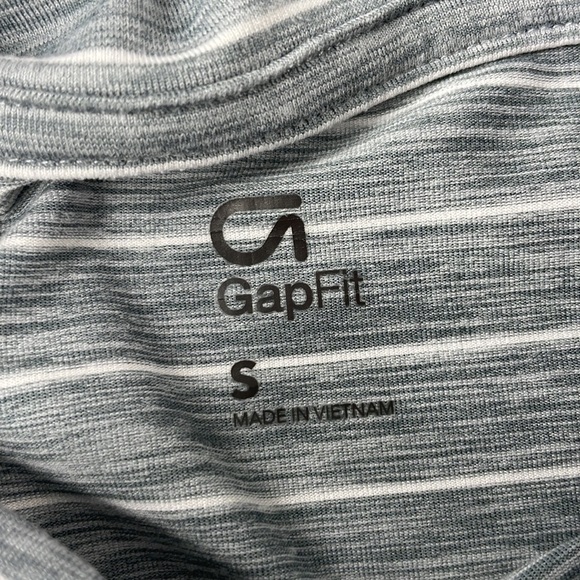 GAP GapFit Women’s Long Sleeve Grey and White Turtleneck Shirt, size small - Picture 2 of 10